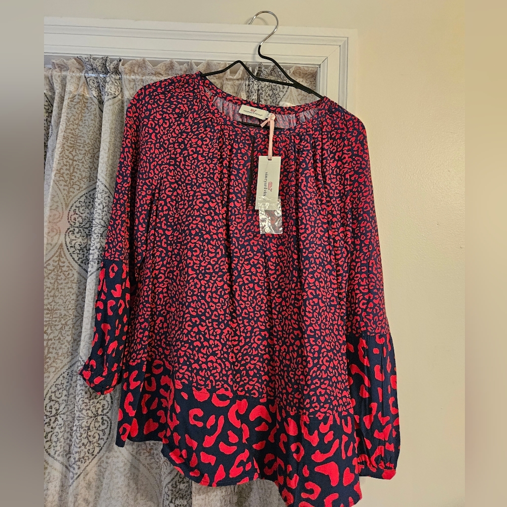 Vineyard Vines Top